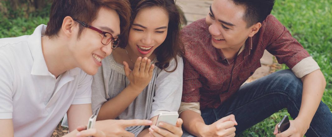 The social networking habits of Asians
