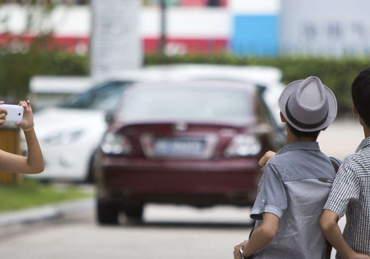 China’s netizens hooked on social media