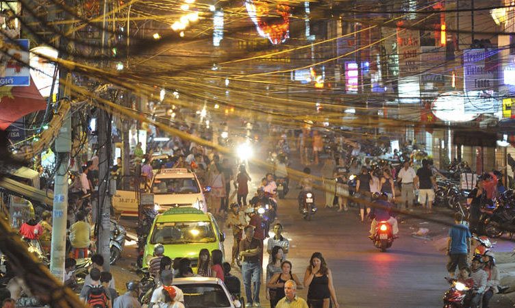 Saigon, the city of tangled wires and buzzing motorbikes