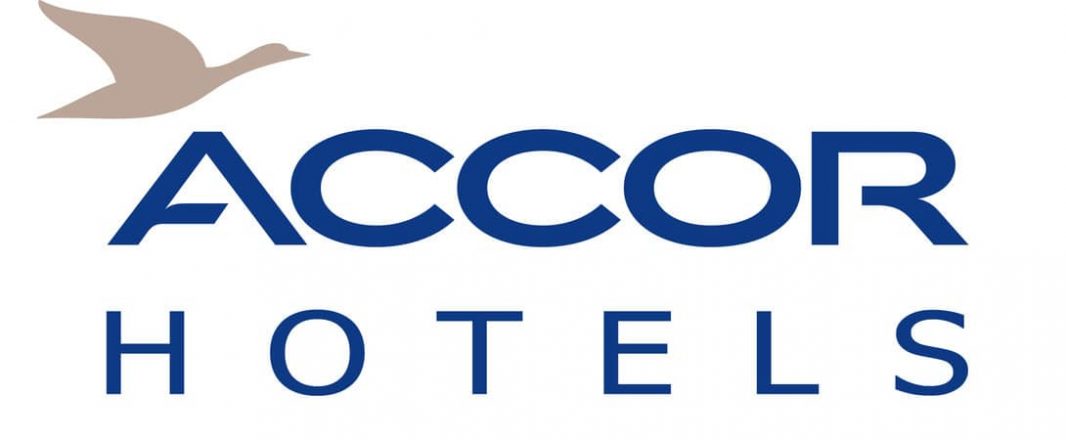 Accor sets smartphone bookings target, launches two new apps