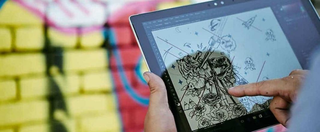 Tablets could revolutionise travel agencies; every frontliner should have one