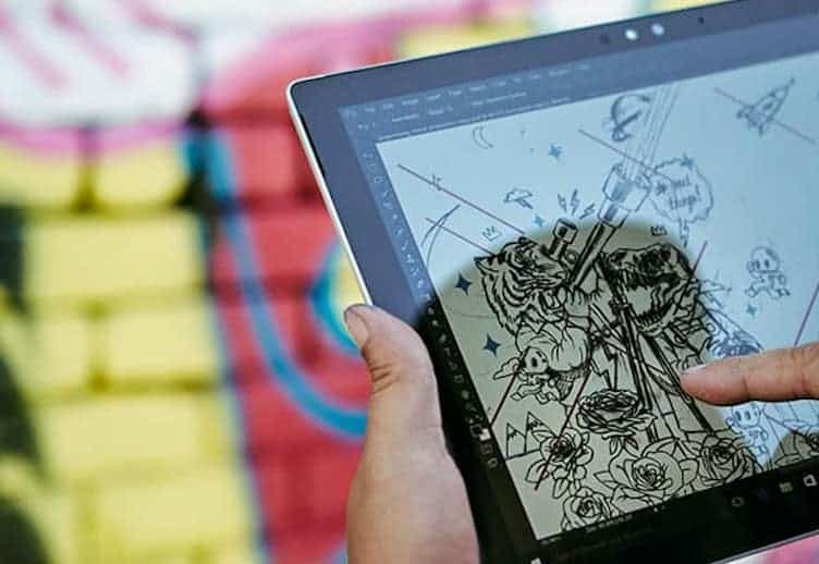 Tablets could revolutionise travel agencies; every frontliner should have one