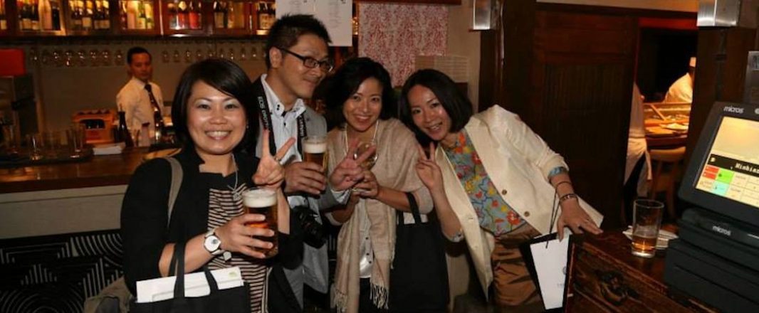 Who wears the pants in travel and social media? Hint: It’s not men.