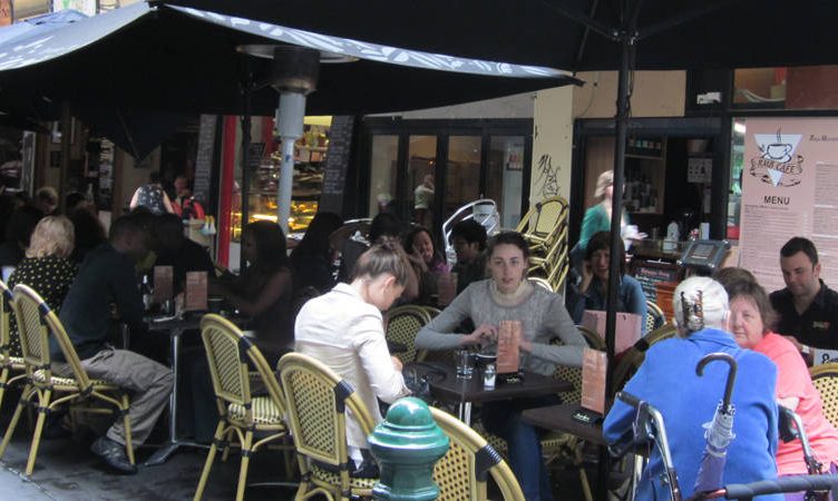 Travel expenditure rising in 2014, but travellers still on the hunt for bargains
