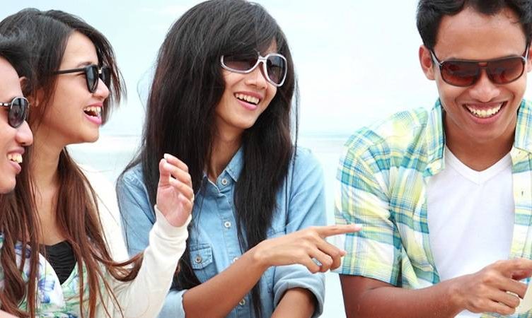 More than half of Chinese travellers book hotels online