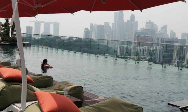 Social media as whinge outlets and the pool with Brag Plus Factor …