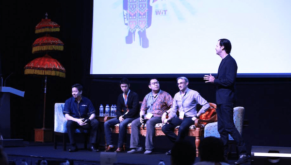 Panel discussion (from left): Gaery Undarsa, Tiket.com; Kohei Nakajima, Pegi-Pegi, Ferry Unardi, Traveloka; and Hans Ebenhahn, Nustatrip, with Brett Henry.