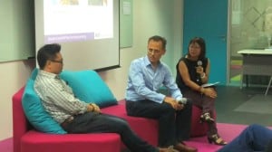 From left, T Fuad and Fritz Demopoulos discuss their start-up journey with Yeoh Siew Hoon, founder of WIT, during the SkyChat Evening, powered by Skyscanner