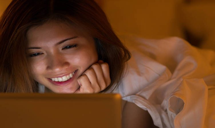 APAC travellers like to consume travel content before they sleep: Skyscanner