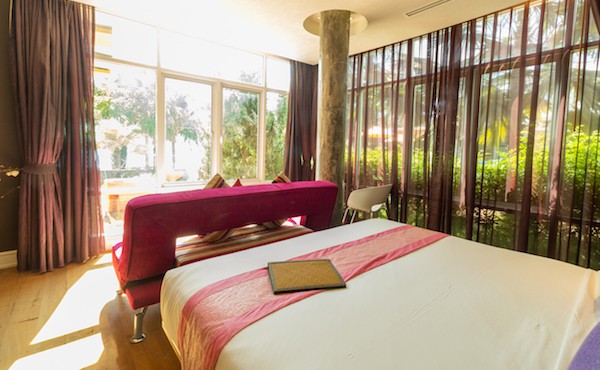 Comfortable bed and room with a view are what travellers want (Image credit: bed-hadkhanong_Thailand/iStock)