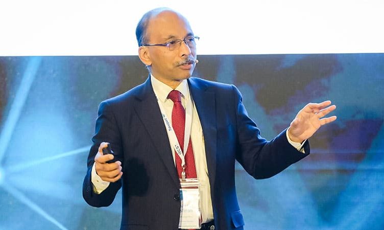 Through The Looking Glass: What drives Industry 4.0 companies and how you can be Business 4.0
