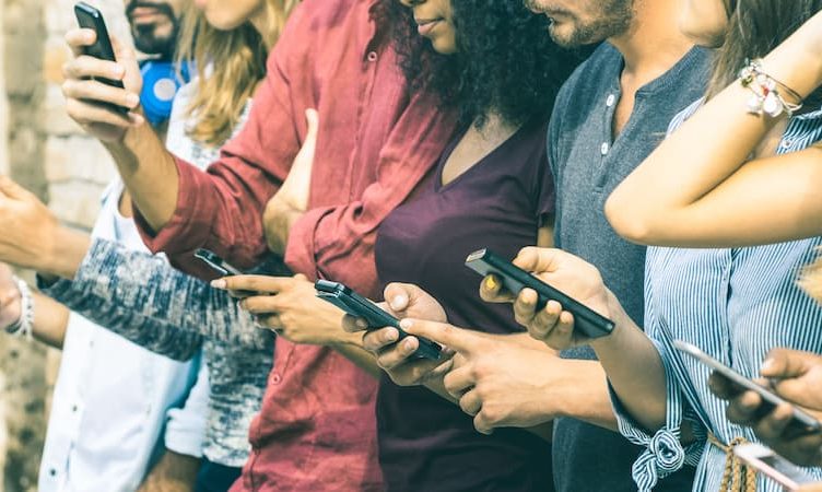 Social media strongly influences our accommodation choices, says Booking.com survey