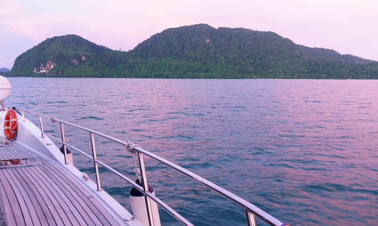 The Wrap: Grab and Klook partner to promote regional tourism, AirAsia launches e-tail platform to bolster revenue, and more …