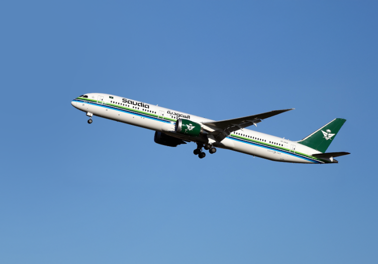 Hajj 2025 spurs 151M+ flight seats to Mecca, hotels dominate, group stays rise